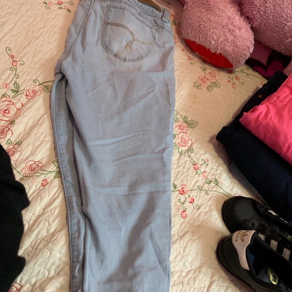 Jeans - Picture 3 of 3